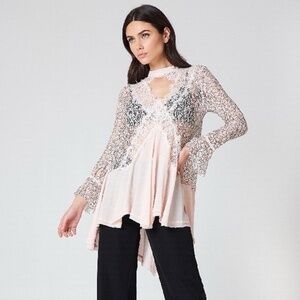 FREE PEOPLE PINK HIGH NECK KEYHOLE LACE TUNIC - SIZE X SMALL